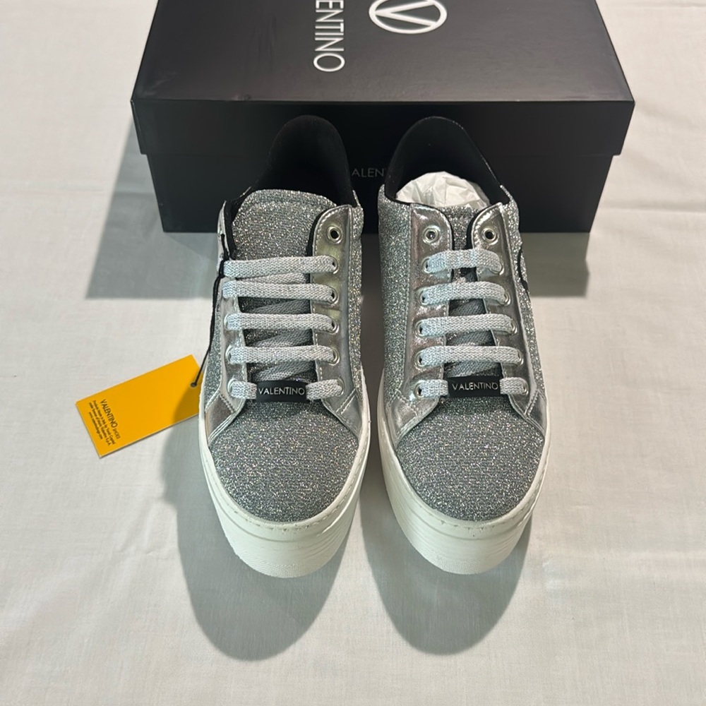 Valentino By Mario Valentino Sela Silver Asst Sizes new - Picture 2 of 6